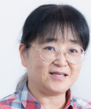 槽谷 章子 氏